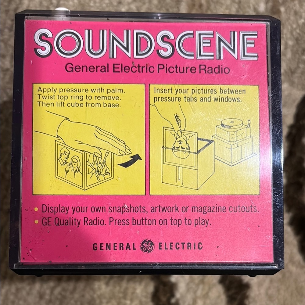 ~General Electric~ Vintage Soundscene Picture Radio - Black